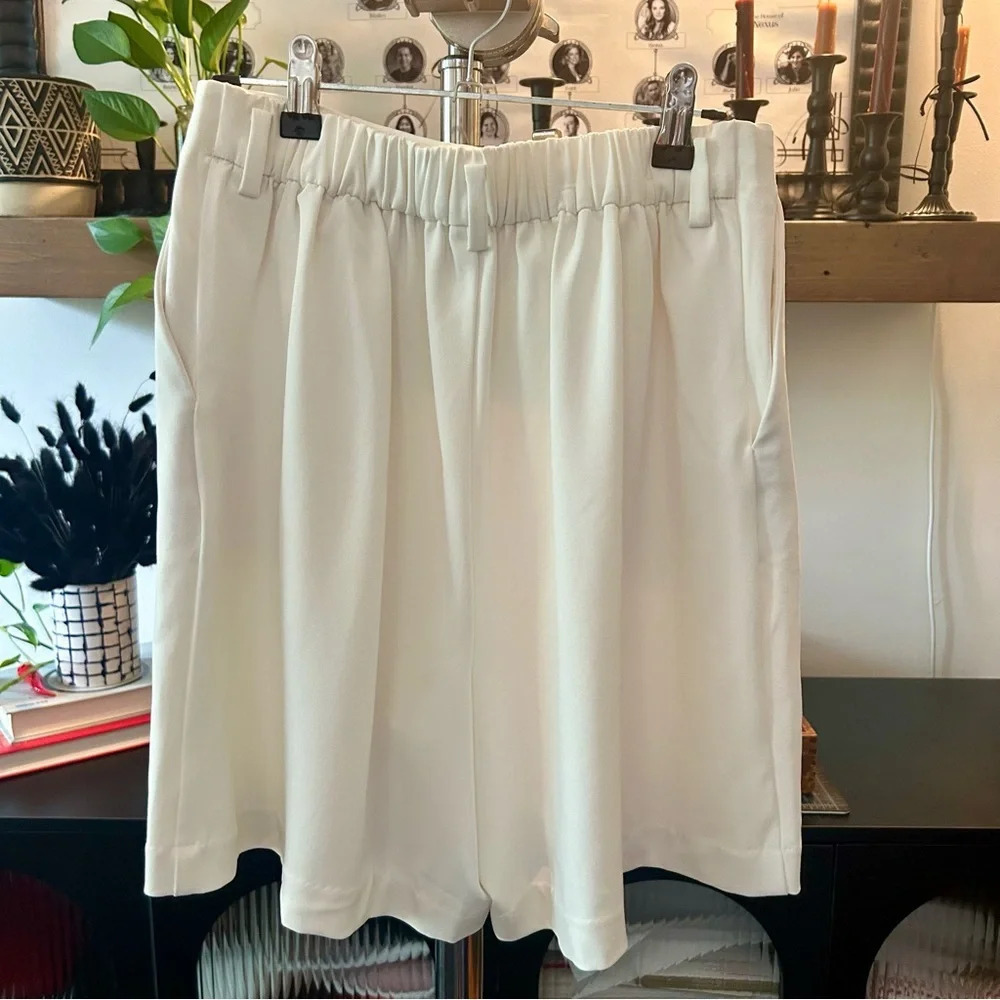 NWT Uniqlo High Waisted Slack Shorts - Picture 5 of 7